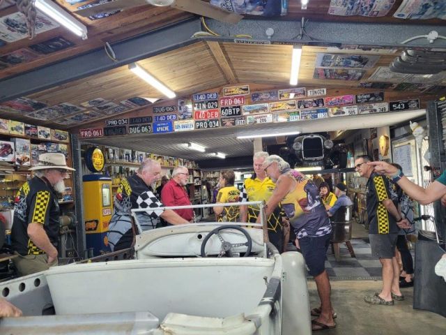 Garage Crawl 003