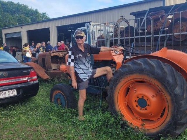 Garage Crawl 006
